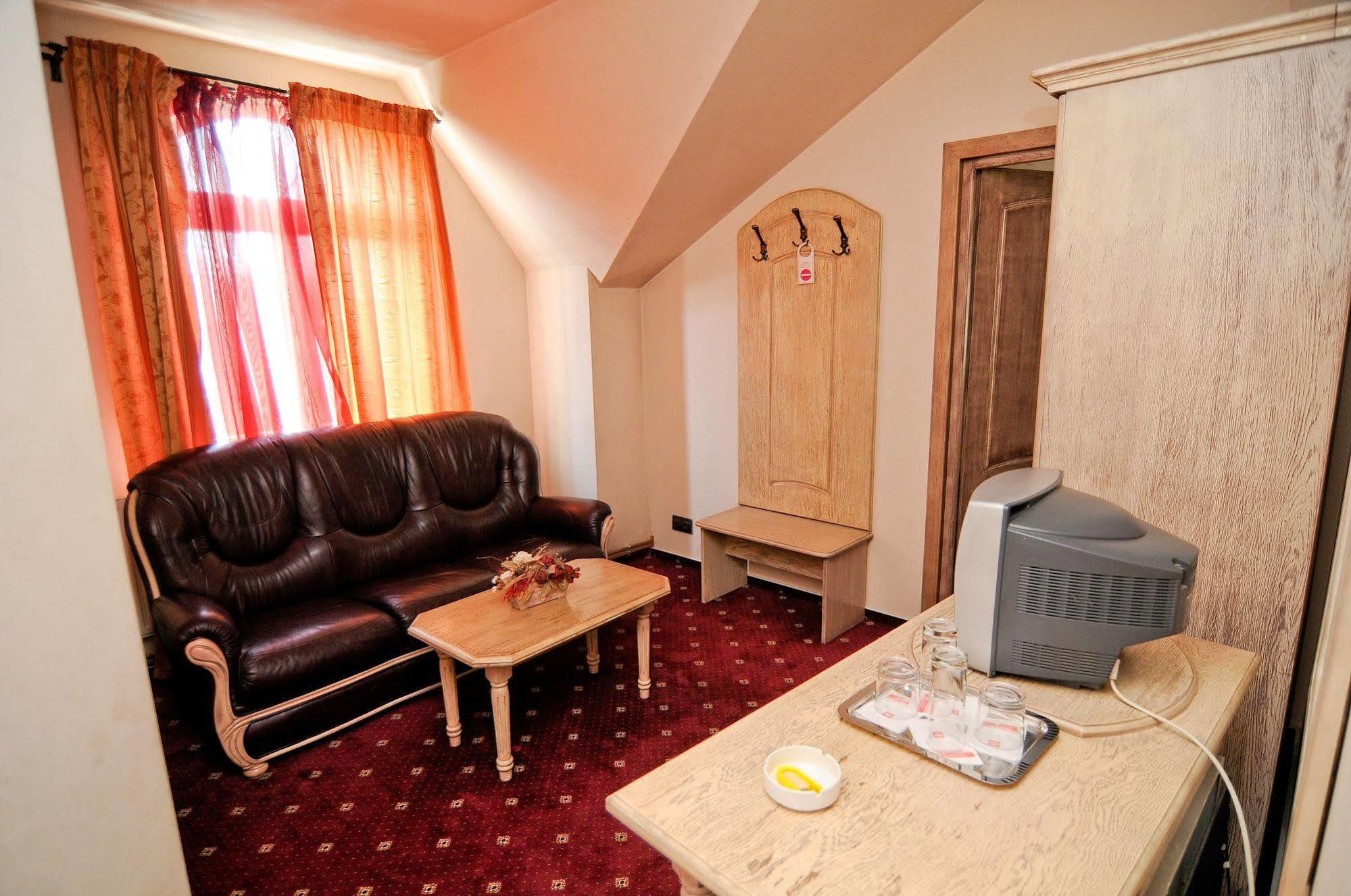Pension La Cupola Târgu-Mureş Dış mekan fotoğraf